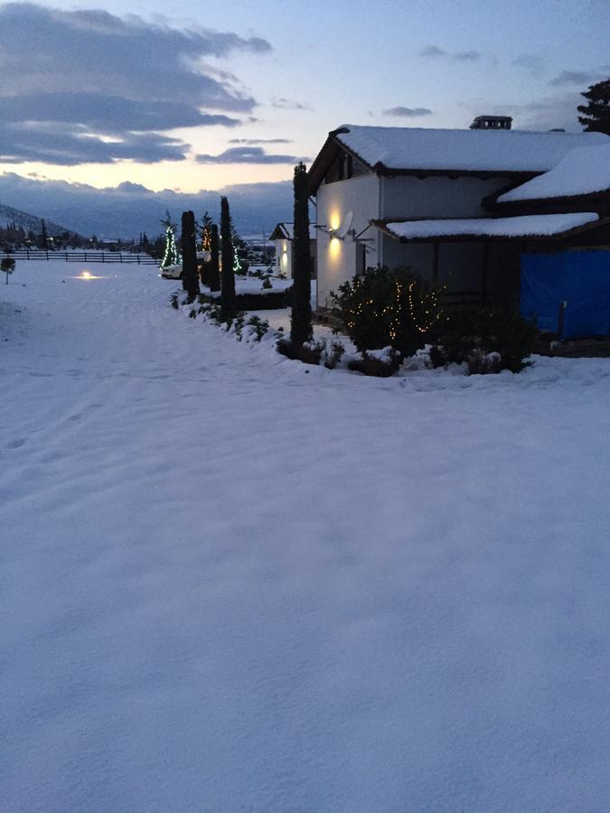 Lithos Villas Amfikleia Exteriör bild